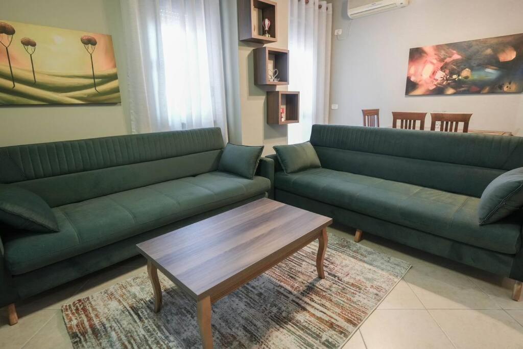 Staycation, City Center Apartment With Balcony Tirana Exterior foto
