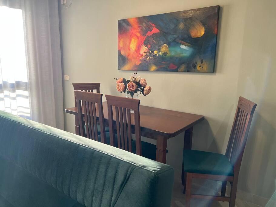 Staycation, City Center Apartment With Balcony Tirana Exterior foto